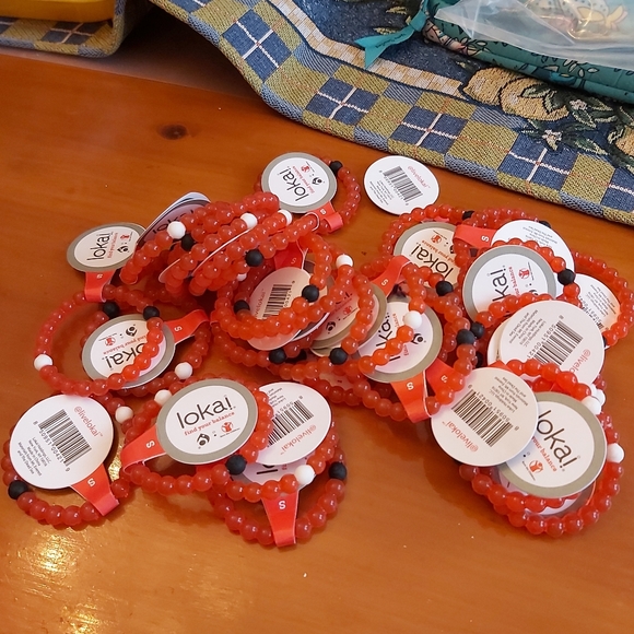 Lot of 30 small red lokai - Picture 2 of 2